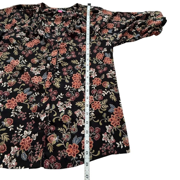 Vince Camuto Floral Printed Split-Neck Raglan-Sleeve Blouse - Picture 7 of 9